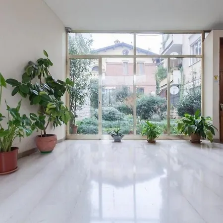 Garden Apartment *